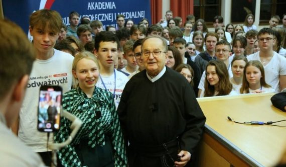 Kształcimy zwiastunów prawdy